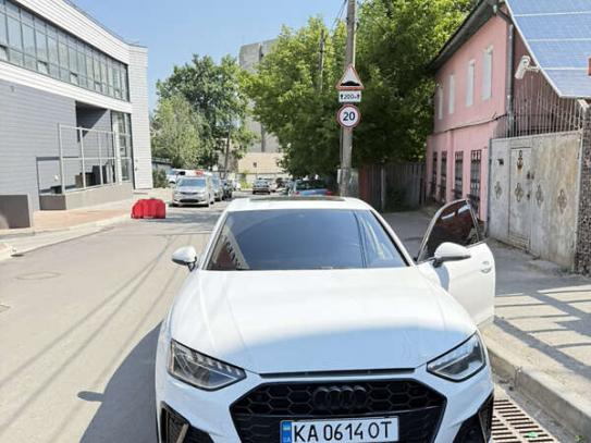 Audi A4
                              2019г. в рассрочку