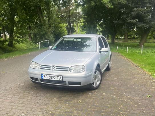 Volkswagen Golf                            2000г. в рассрочку
