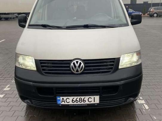 Volkswagen Transporter
                     2007г. в рассрочку