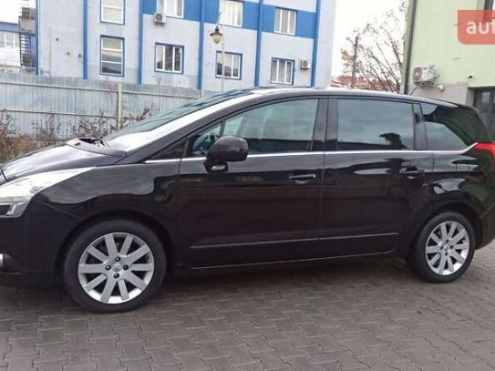 Peugeot 5008 2009г. в рассрочку