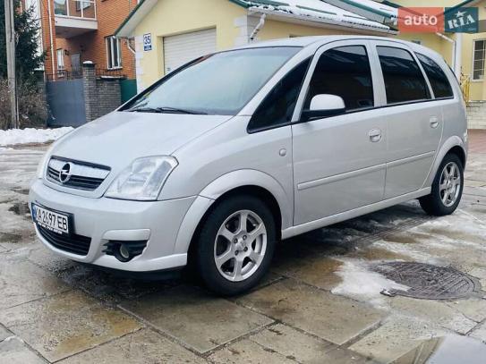 Opel Meriva 2008г. в рассрочку