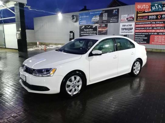 Volkswagen Jetta                           2013г. в рассрочку
