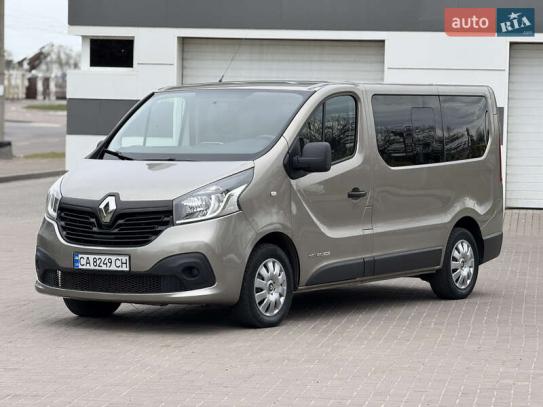 Renault Trafic                          2015г. в рассрочку