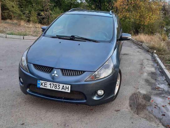 Mitsubishi Grandis 2006г. в рассрочку