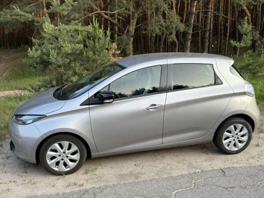 Renault Zoe                             2016г. в рассрочку
