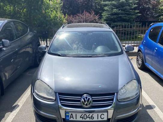 Volkswagen Golf
                            2007г. в рассрочку