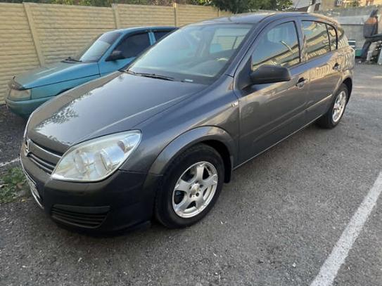 Opel Astra 2009г. в рассрочку