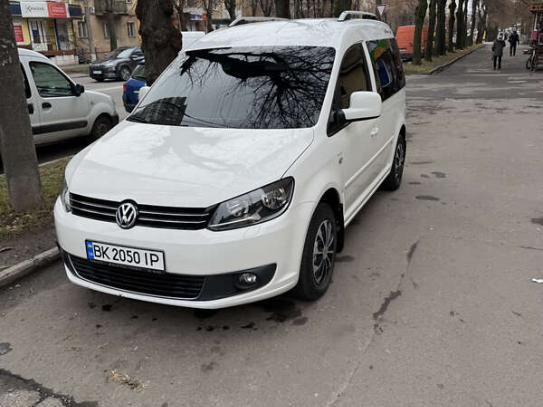 Volkswagen Caddy 2011р. у розстрочку