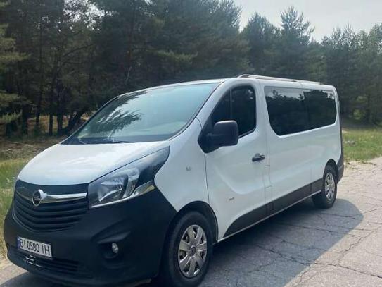 Opel Vivaro                          2017г. в рассрочку