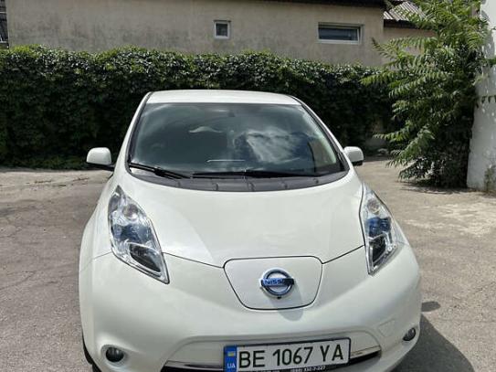 Nissan Leaf
                            2015г. в рассрочку
