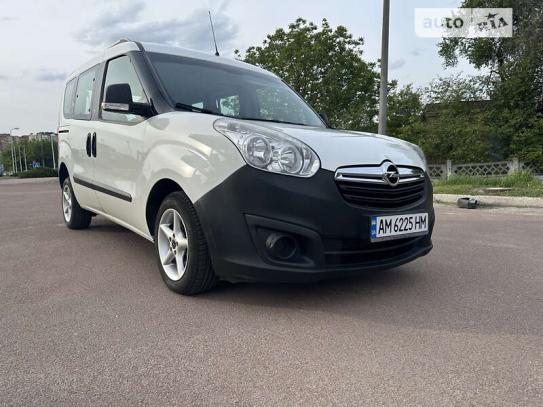 Opel Combo 2014г. в рассрочку