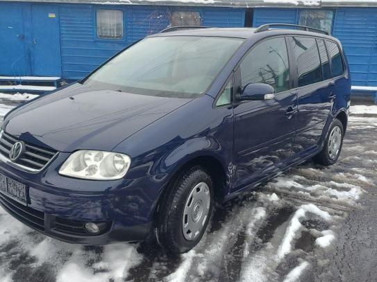 Volkswagen Touran                          2003г. в рассрочку