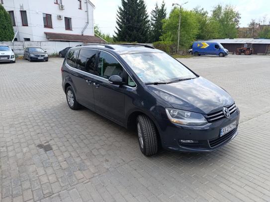 Volkswagen Sharan                          2011г. в рассрочку