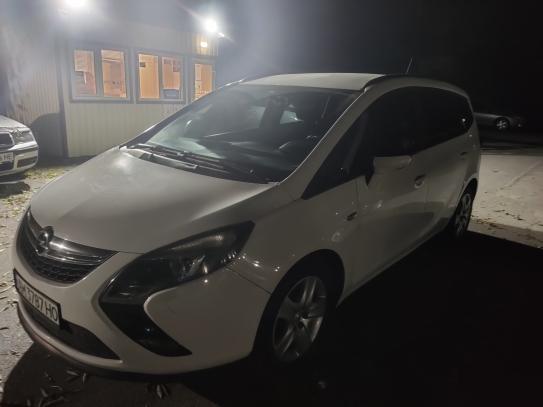 Opel Zafira 2013р. у розстрочку