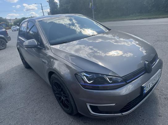 Volkswagen E-golf                          2015г. в рассрочку
