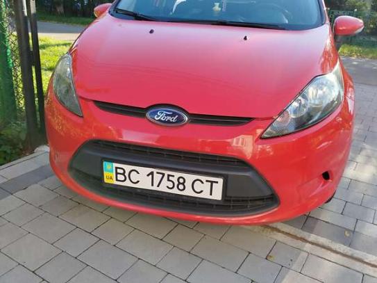 Ford Fiesta                          2012г. в рассрочку