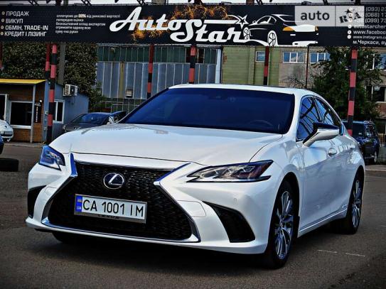 Lexus Es 2018г. в рассрочку