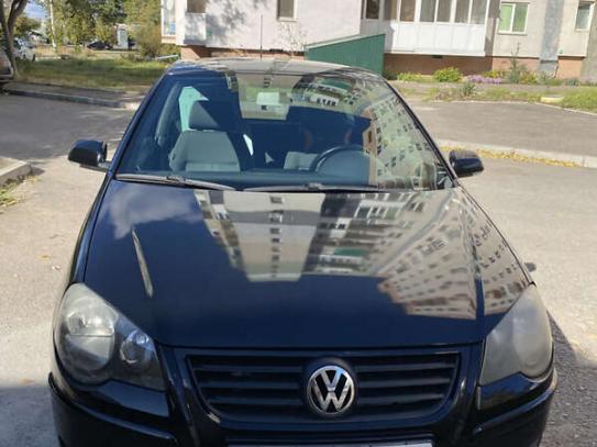 Volkswagen Polo 2009г. в рассрочку