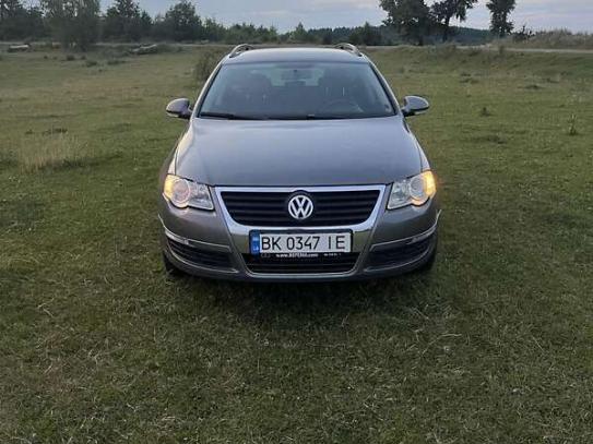 Volkswagen Passat                          2006г. в рассрочку