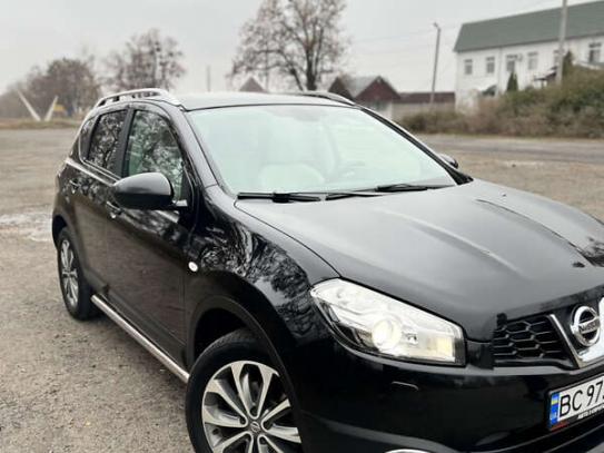 Nissan Qashqai                         2010г. в рассрочку