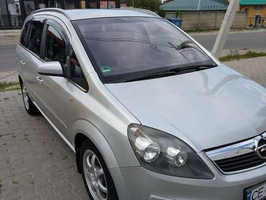 Opel Zafira 2007г. в рассрочку