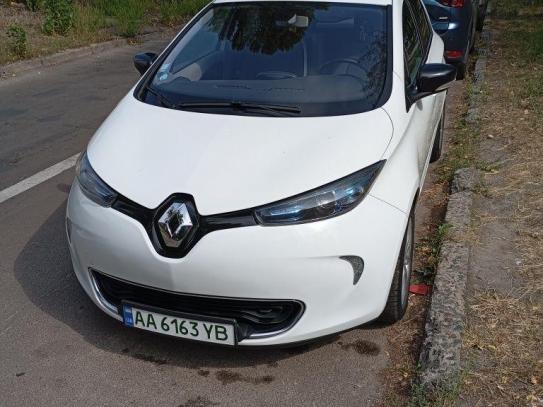 Renault Zoe
                             2015г. в рассрочку