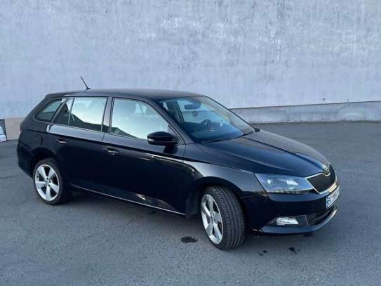 Skoda Fabia                           2015г. в рассрочку