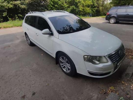 Volkswagen Passat 2008р. у розстрочку