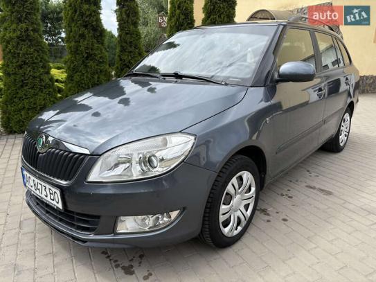 Skoda Fabia                           2010г. в рассрочку