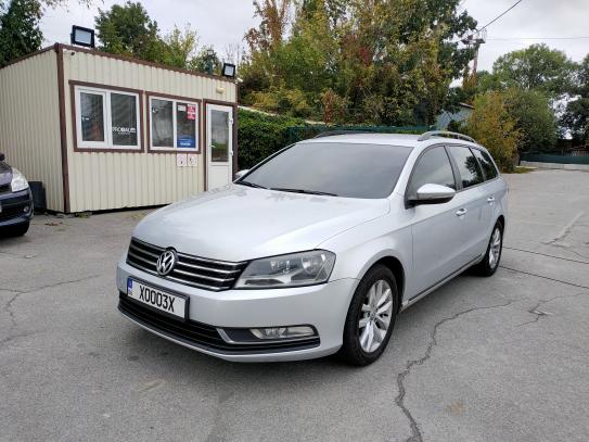 Volkswagen Passat 2013р. у розстрочку