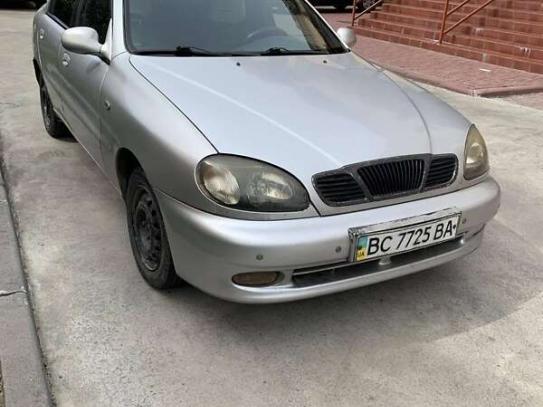 Daewoo Lanos 2002р. у розстрочку