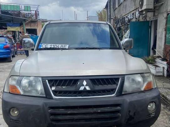 Mitsubishi Pajero 2004г. в рассрочку