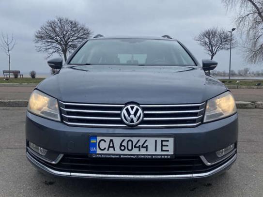 Volkswagen Passat                          2012г. в рассрочку