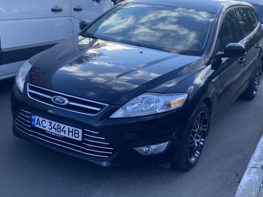 Ford Mondeo 2014г. в рассрочку