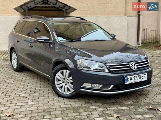 Volkswagen Passat 2012р. у розстрочку