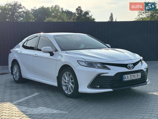 Toyota Camry                           2021г. в рассрочку