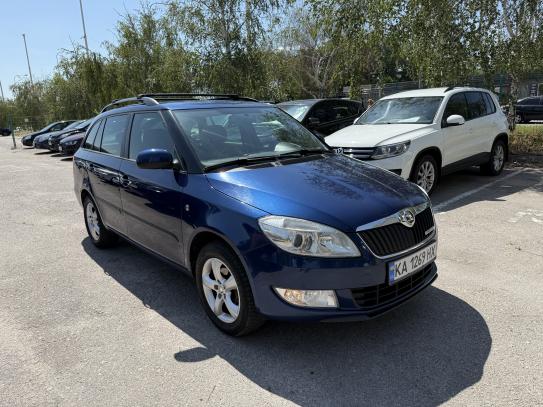 Skoda Fabia                           2013г. в рассрочку