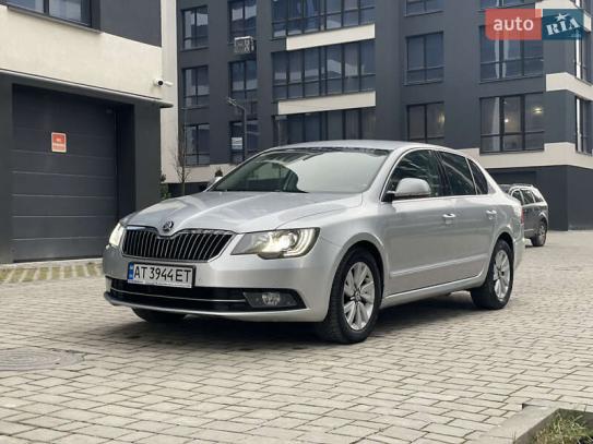 Skoda Superb 2014р. у розстрочку