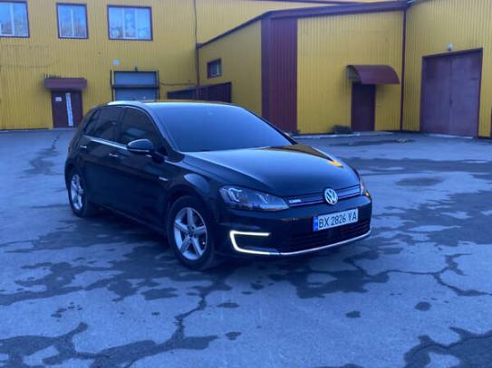 Volkswagen E-golf
                          2015г. в рассрочку