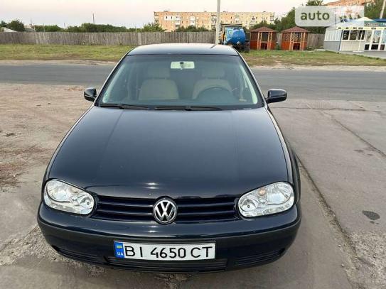 Volkswagen Golf 2002г. в рассрочку