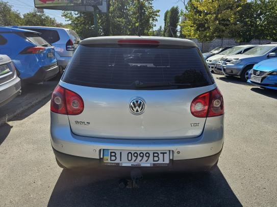 Volkswagen Golf 2006г. в рассрочку