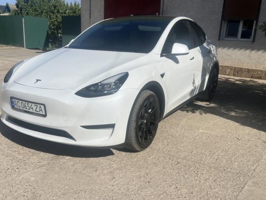 Tesla Model y 2022р. у розстрочку