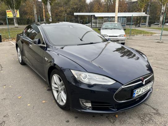 Tesla S 85 2014г. в рассрочку