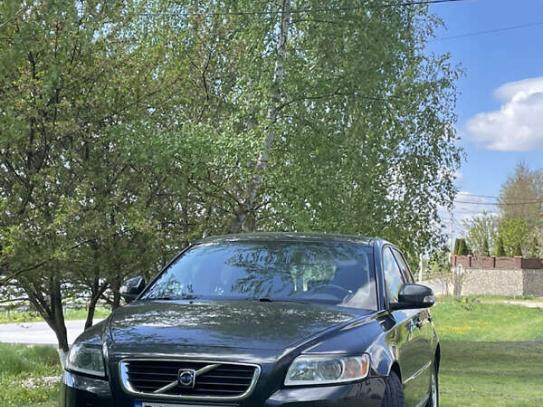 Volvo V50                             2009г. в рассрочку