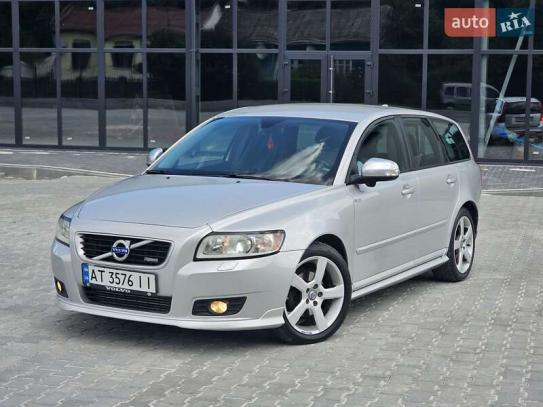 Volvo V50 2012р. у розстрочку