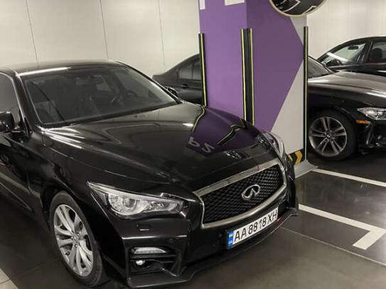 Infiniti Q50                             2015г. в рассрочку
