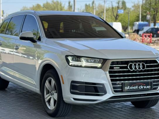Audi Q7                              2017г. в рассрочку