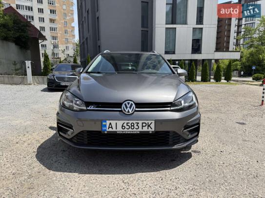 Volkswagen Golf 2017г. в рассрочку