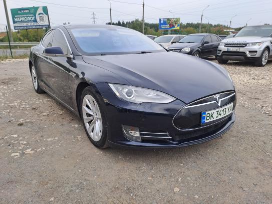 Tesla Model s 2013г. в рассрочку