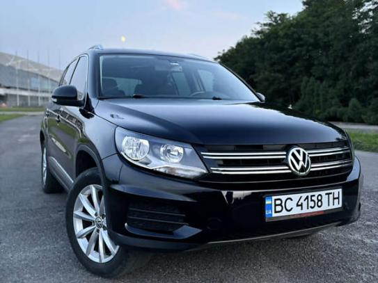 Volkswagen Tiguan 2016г. в рассрочку